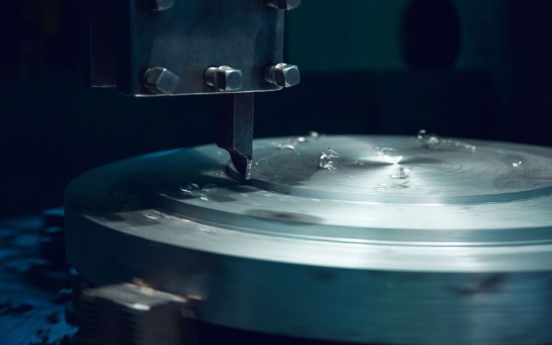 Mecanizado por desbaste: cómo influyen la geometría y el material en la pieza en bruto