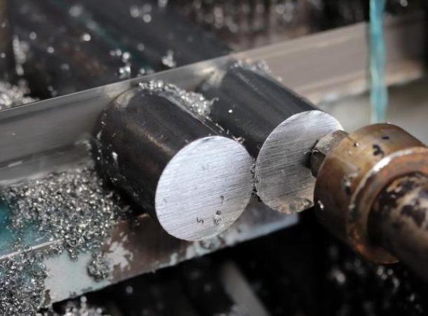Aluminio o acero inoxidable: cómo elegir material en un proyecto de mecanizado CNC